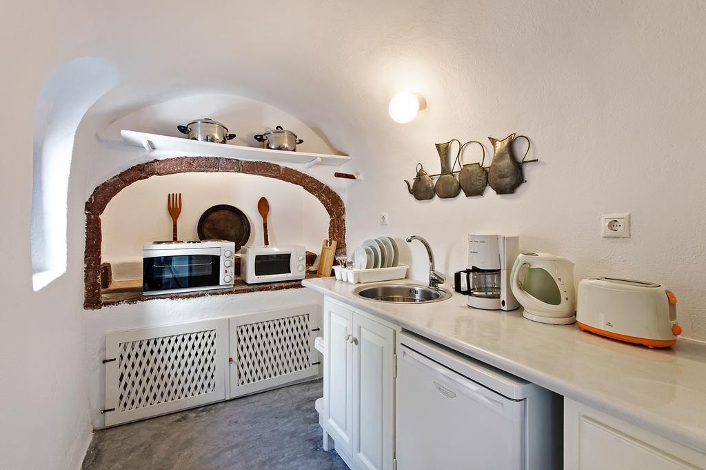 Lucky Homes - Oia Room photo